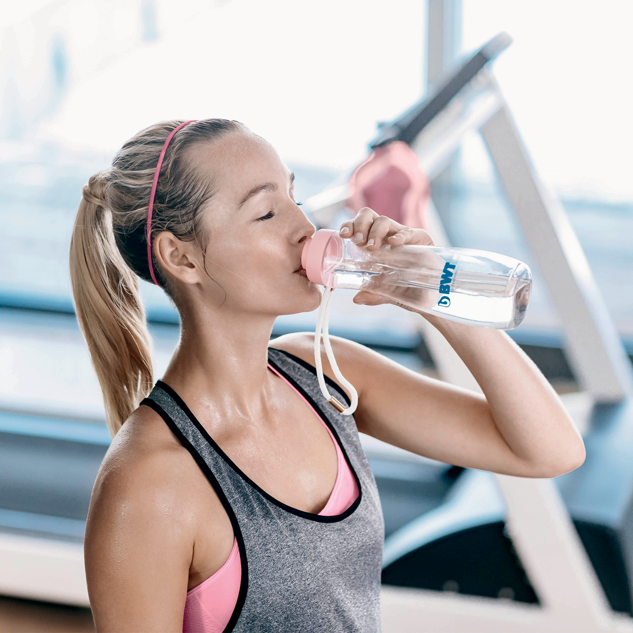 lahve karafy sklenice