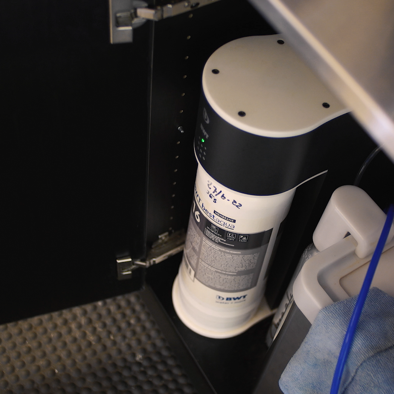 BWT bestaqua 16 ROC placeret under disken