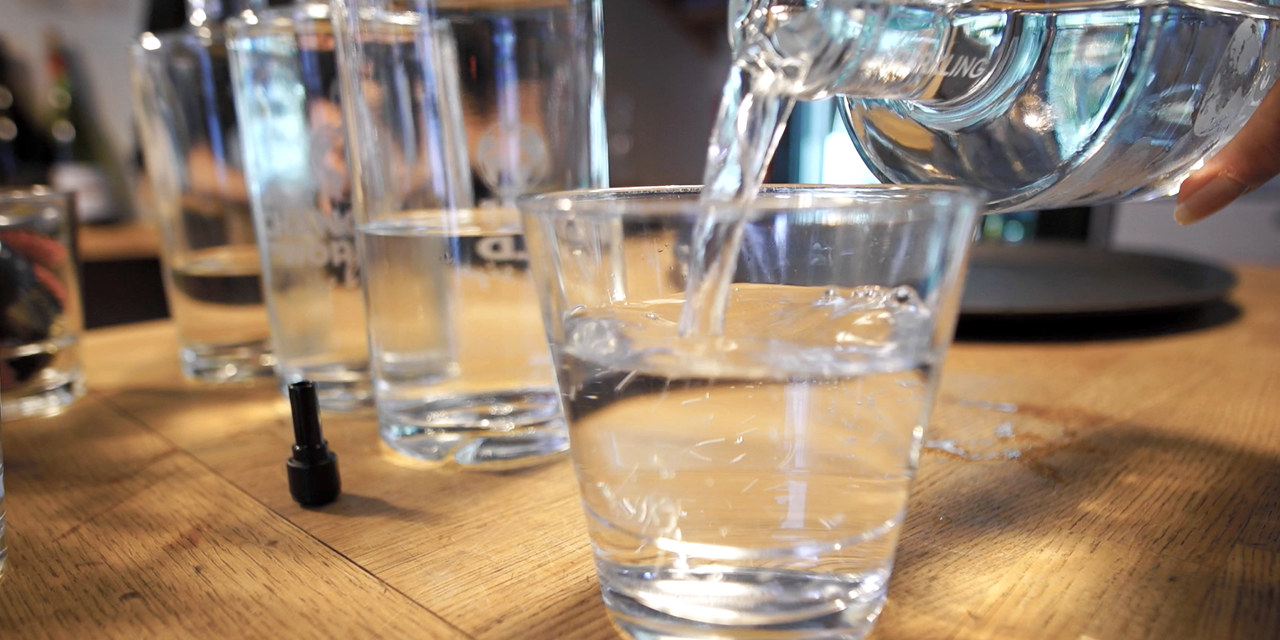 mineralvand-i-glas-fra-bwt