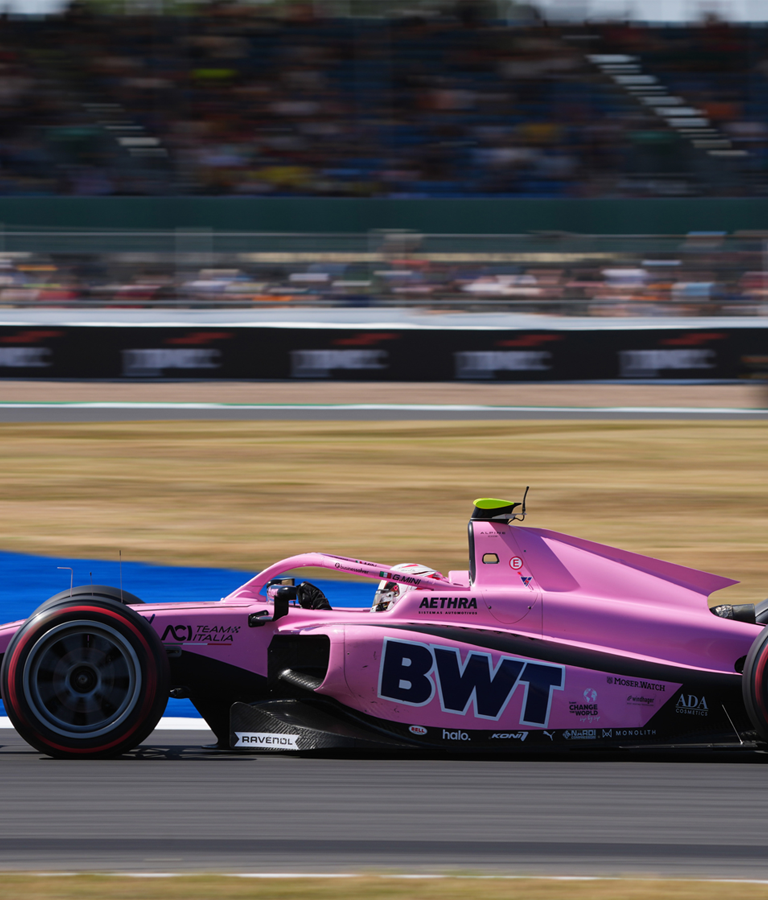 BWT formel 1 racerbil i front