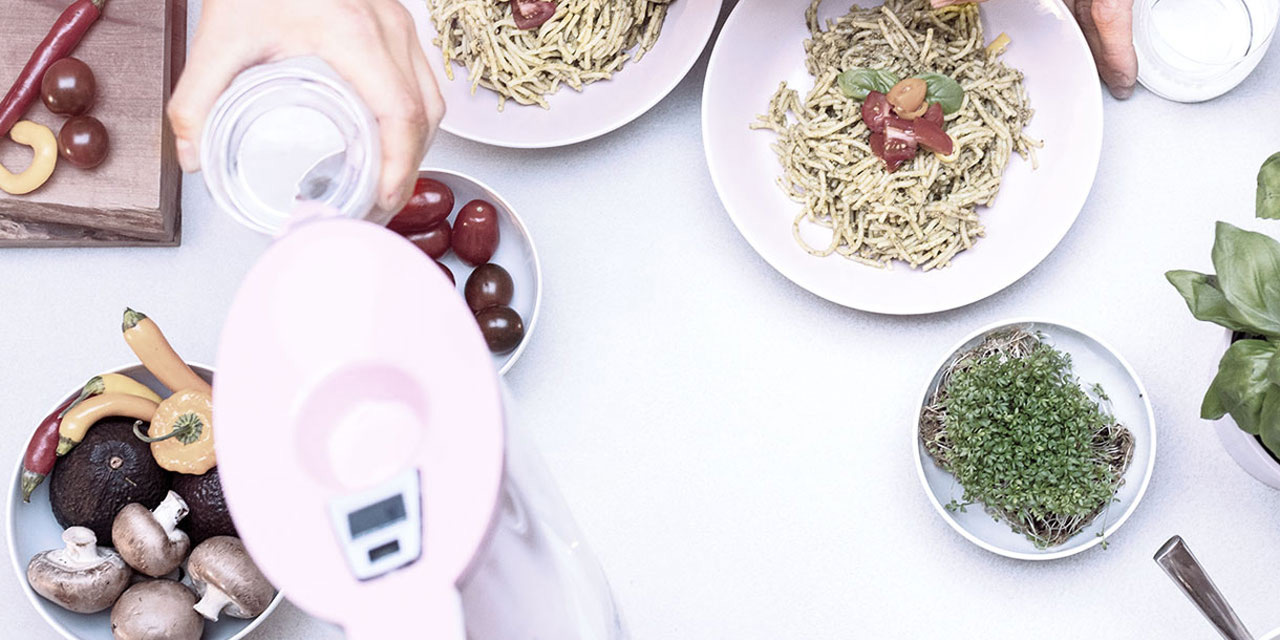 Gesundes Essen auf dem Tisch