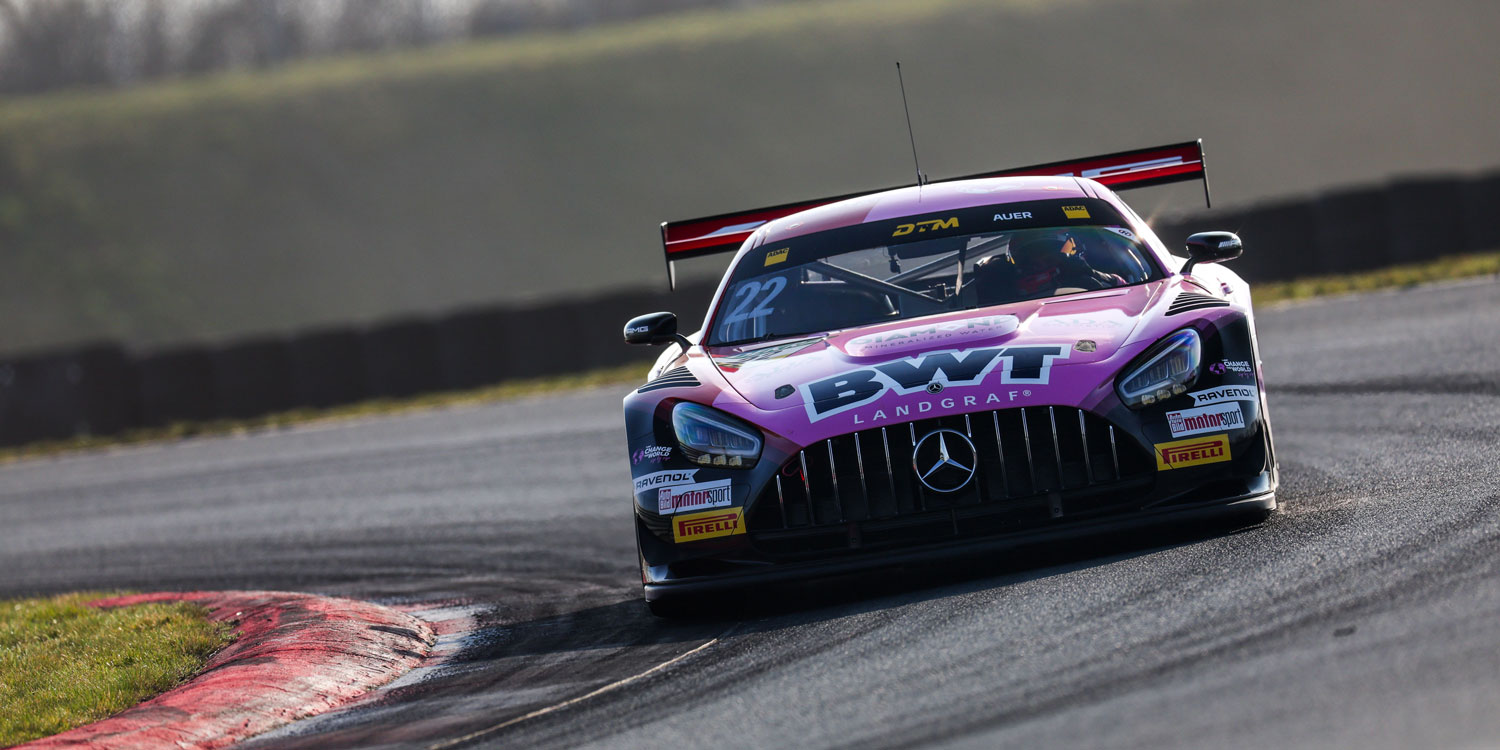 DTM Auto von BWT auf Strecke.