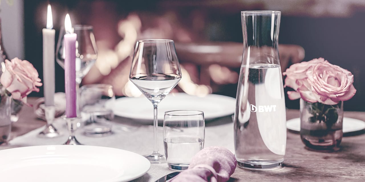 Gläser Flaschen Karaffen