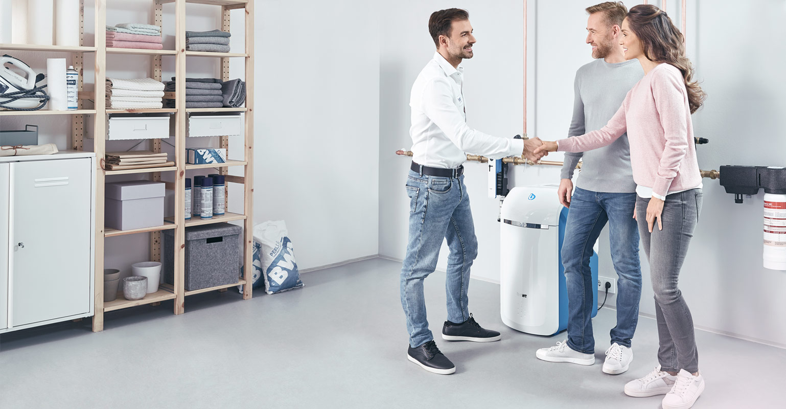 Un installateur BWT répond de manière compétente à toutes les questions concernant le traitement de l'eau.