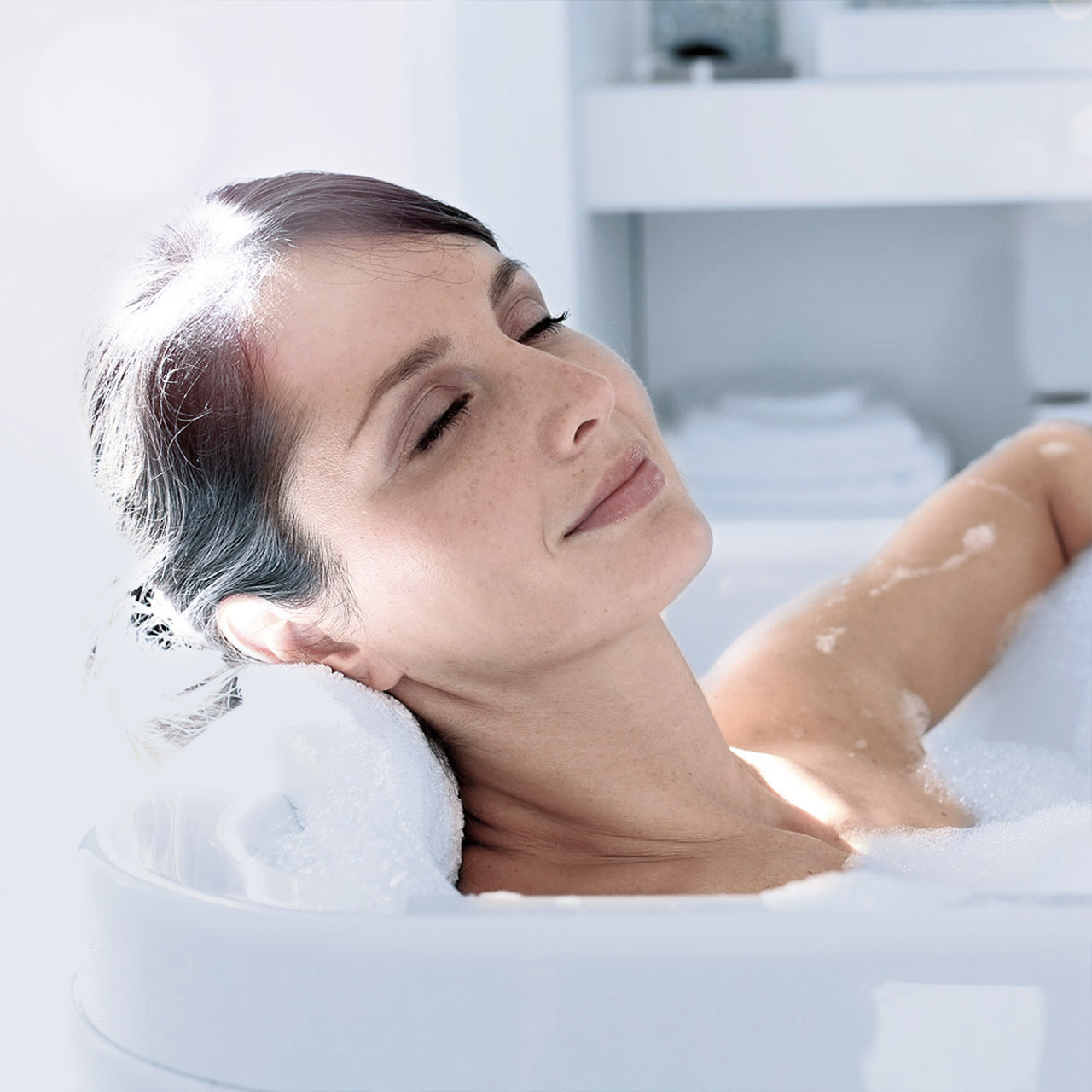 Femme qui prend un bain