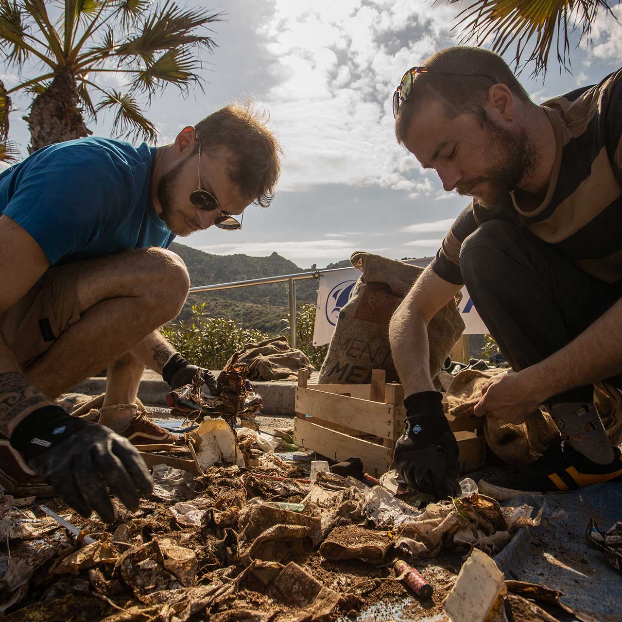 Ramassage de déchêts sur la plage